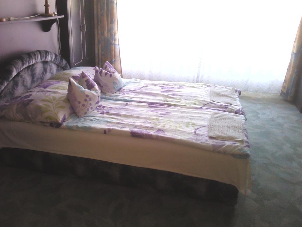 Napfeny Apartment Keszthely Ruang foto