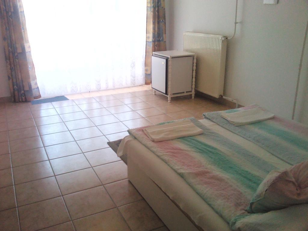 Napfeny Apartment Keszthely Ruang foto
