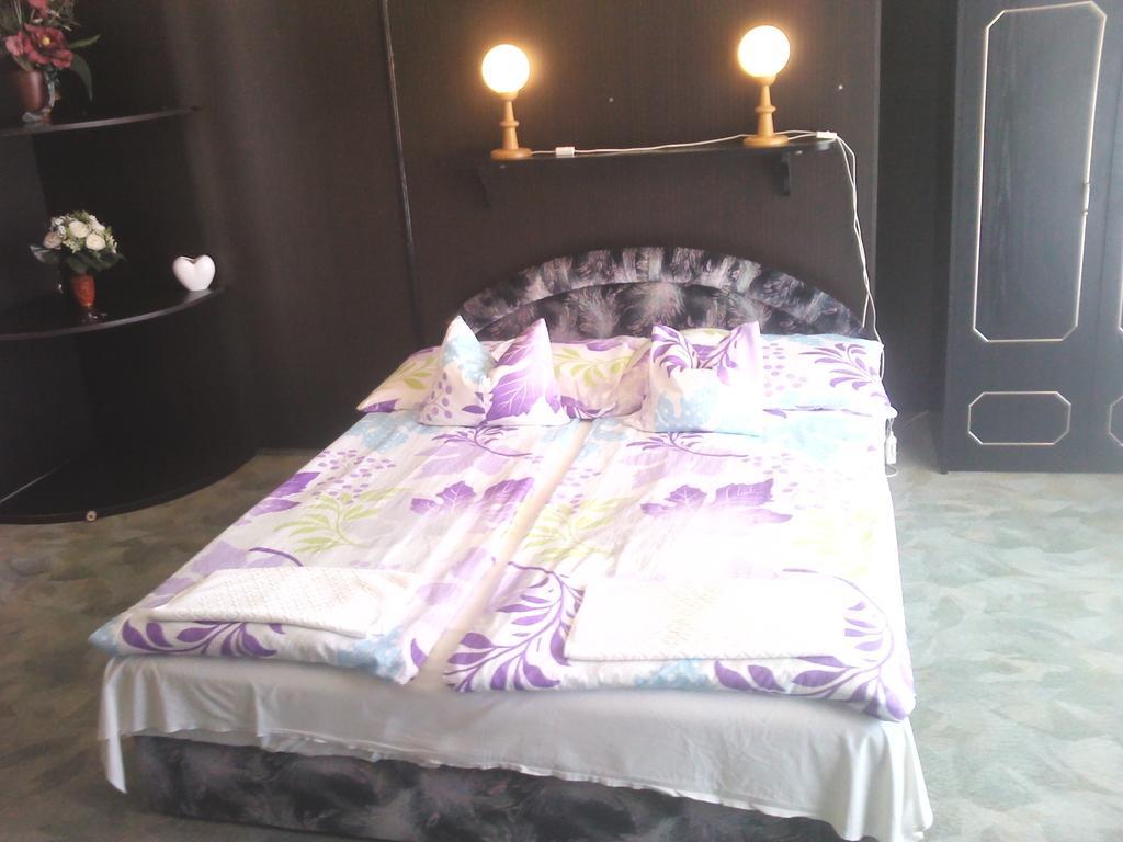 Napfeny Apartment Keszthely Ruang foto