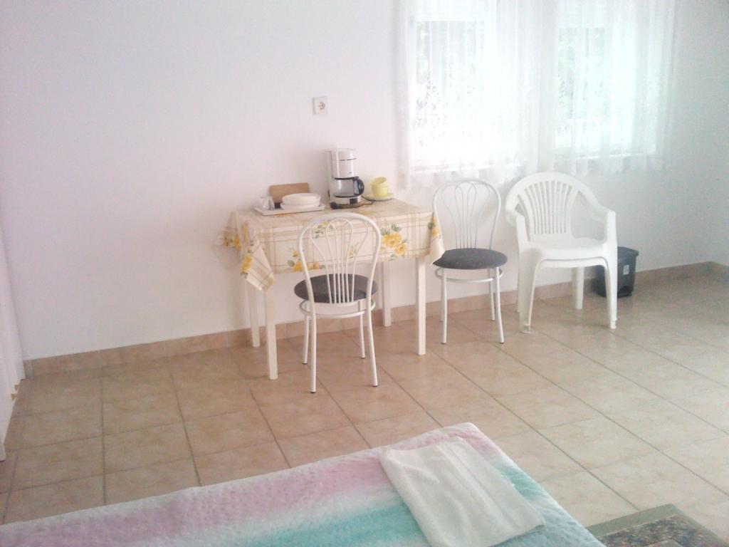 Napfeny Apartment Keszthely Ruang foto