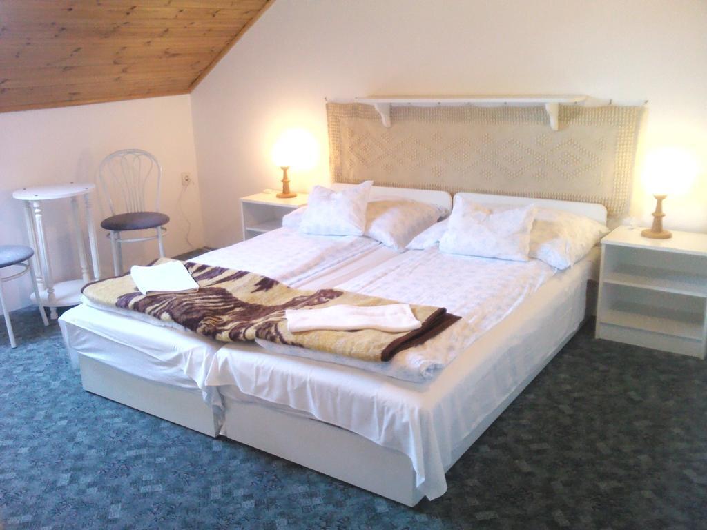 Napfeny Apartment Keszthely Ruang foto